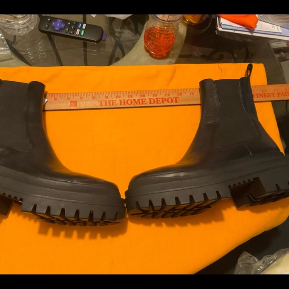 Zara Black Leather Chelsea Boot Size 9/40, NWT - NWOB - Picture 7 of 16